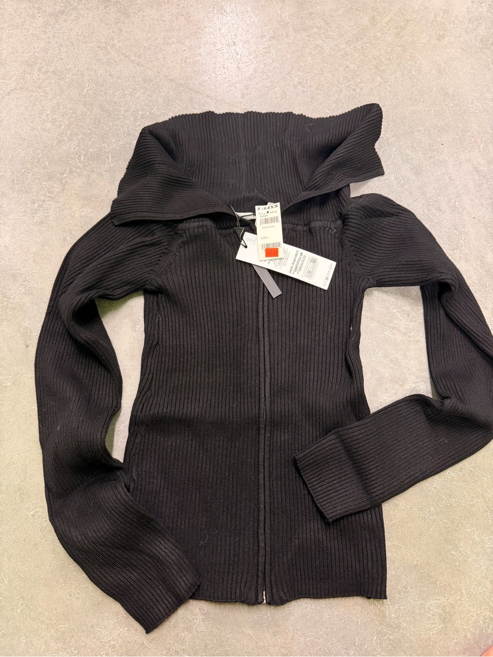 Tilly’s black ribbed jacket sz L nwt